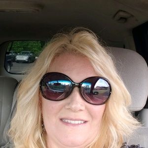 Meet your Posher, Rose